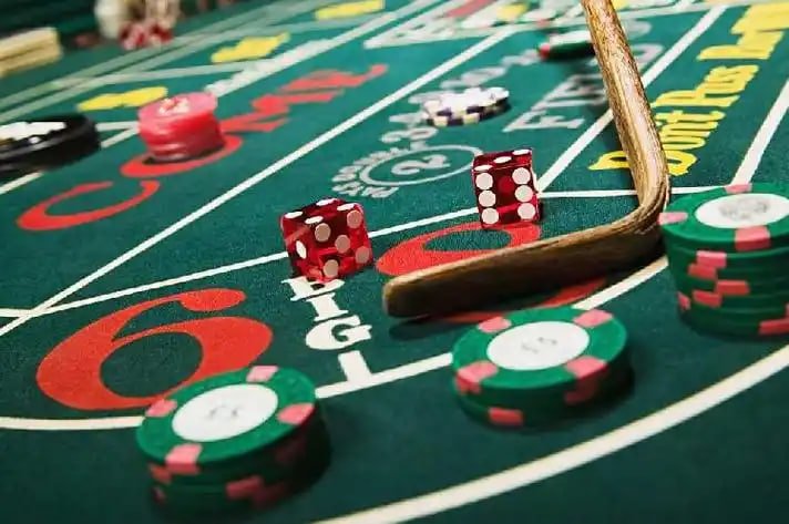 Responsible gaming reminder beside video slots content for Bangladesh adults
